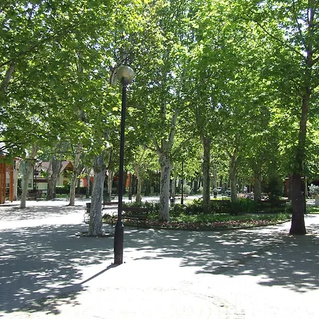 公寓 Agnes Nyaralo Koezponti Reszen *